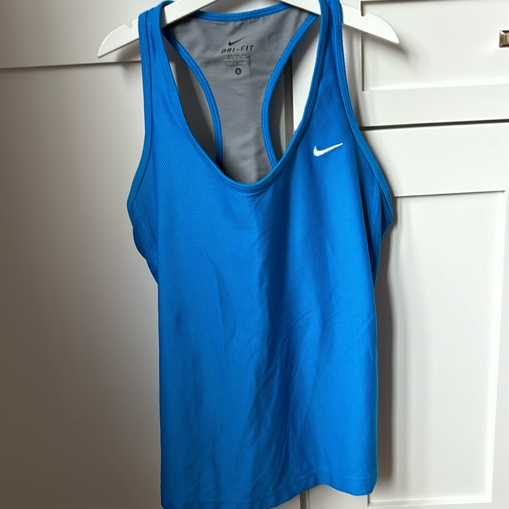 Nike Dri-fit scoop neck blue mesh shelf bra fitted tank - Size S